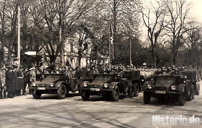 3./Pz.Abw.Abt. 22 - Die Parade zum 20.04.1939 in Bremen wird von General Sponeck abgenommen