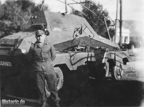 Schwere Panzerspähwagen SdKfz 232 der 22.ID