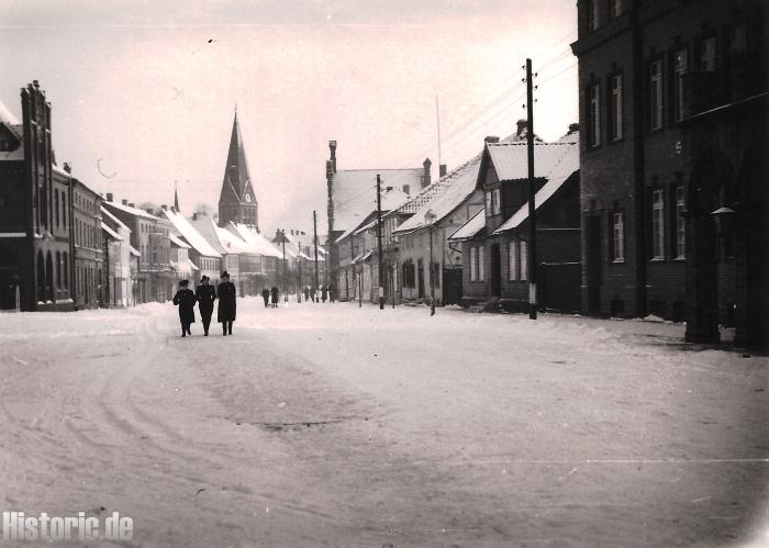 Hauptstrasse vor dem Rathaus in Hagenow