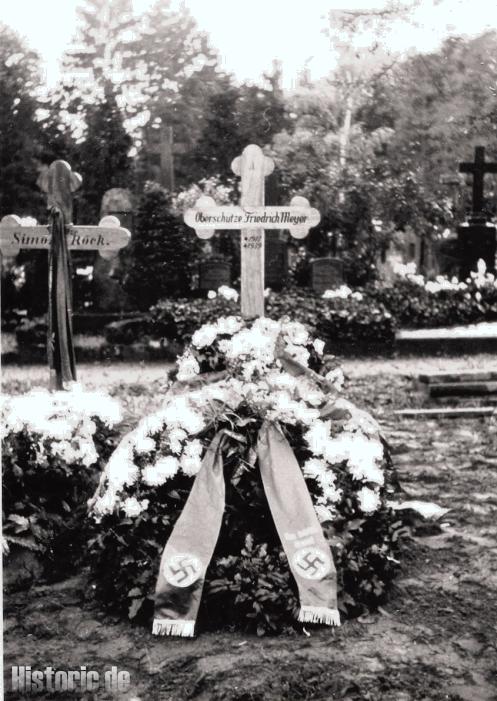 Am 03.11.1939 verunglückte der Oberschütze Friedrich Meyer beim Waffenreinigen auf dem Schulhof in Auerbach/Bergstr. tödlich.