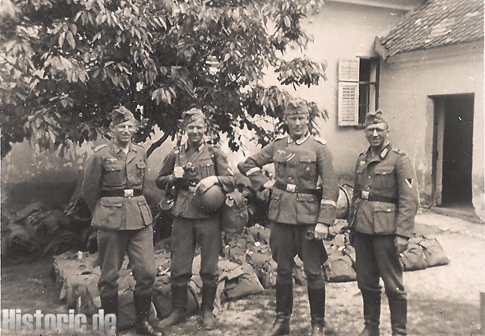 Ankunft in Neustadt Sternberg, Hauptfeldw. Graven unser Schneider und Spielmann Juni 1941
