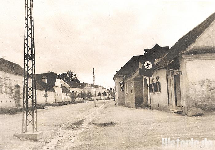 Neustadt bei Kronstadt in Siebenbürgen Strasse mit unserem Quartier Juni 1941