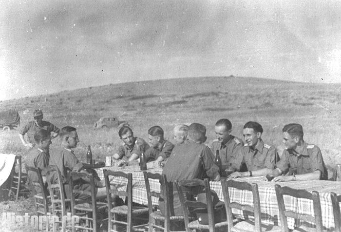 Offiziere III/16 in Kilkis bei Saloniki September 1942