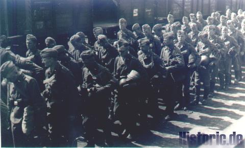 Verladen zur Abfahrt nach Stolpemünde, Vegesack 15.5.39