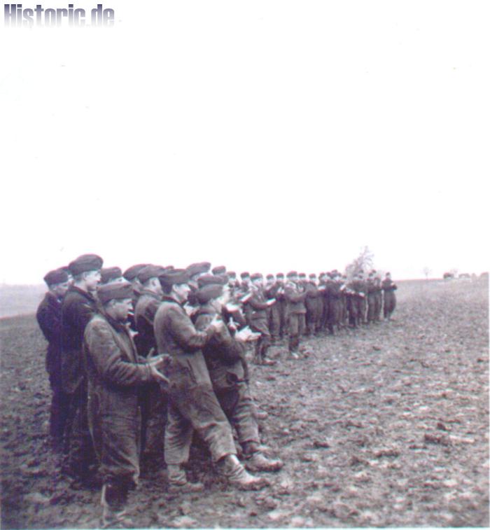 Besuch aus Vegesack - Begeisterte Zuhörer des Regimentsmusikkorps Februar 1940